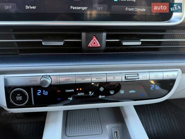 Серый Хендай IONIQ 6, объемом двигателя 0 л и пробегом 1 тыс. км за 26699 $, фото 31 на Automoto.ua