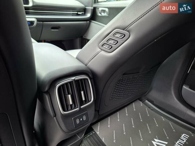 Серый Хендай IONIQ 6, объемом двигателя 0 л и пробегом 17 тыс. км за 35900 $, фото 19 на Automoto.ua