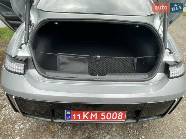 Серый Хендай IONIQ 6, объемом двигателя 0 л и пробегом 36 тыс. км за 24500 $, фото 12 на Automoto.ua