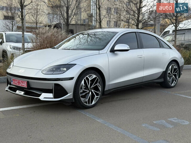 Серый Хендай IONIQ 6, объемом двигателя 0 л и пробегом 10 тыс. км за 28900 $, фото 2 на Automoto.ua