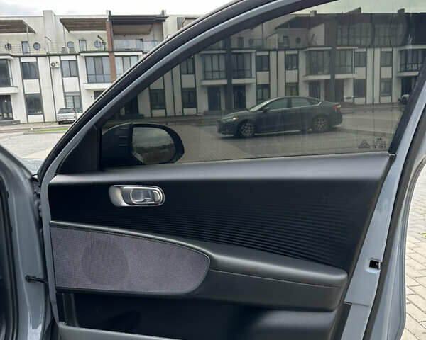 Сірий Хендай IONIQ 6, об'ємом двигуна 0 л та пробігом 53 тис. км за 19300 $, фото 13 на Automoto.ua