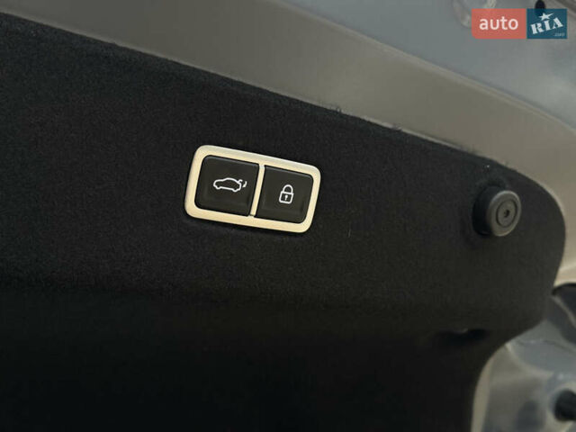 Серый Хендай IONIQ 6, объемом двигателя 0 л и пробегом 32 тыс. км за 26500 $, фото 55 на Automoto.ua