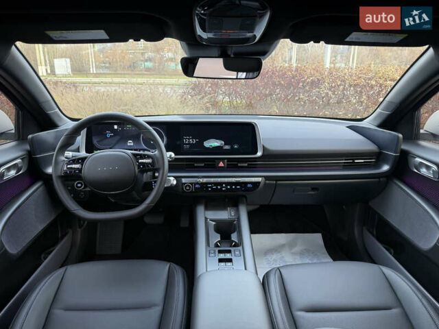 Серый Хендай IONIQ 6, объемом двигателя 0 л и пробегом 10 тыс. км за 28900 $, фото 33 на Automoto.ua