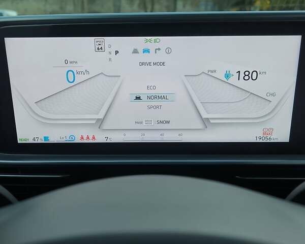 Серый Хендай IONIQ 6, объемом двигателя 0 л и пробегом 19 тыс. км за 26650 $, фото 29 на Automoto.ua