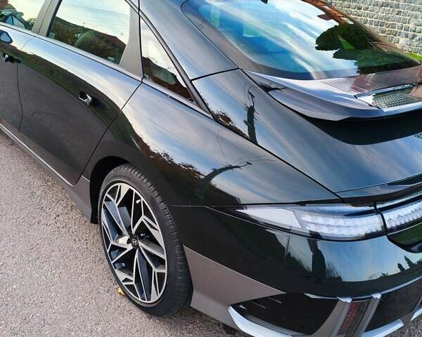 Зеленый Хендай IONIQ 6, объемом двигателя 0 л и пробегом 14 тыс. км за 26399 $, фото 7 на Automoto.ua