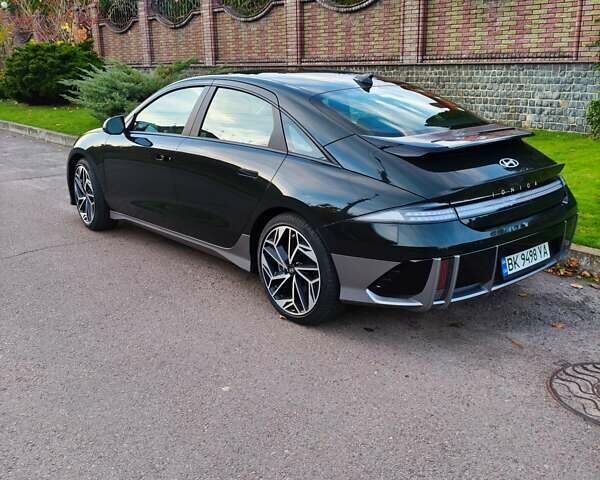 Зеленый Хендай IONIQ 6, объемом двигателя 0 л и пробегом 14 тыс. км за 26399 $, фото 5 на Automoto.ua