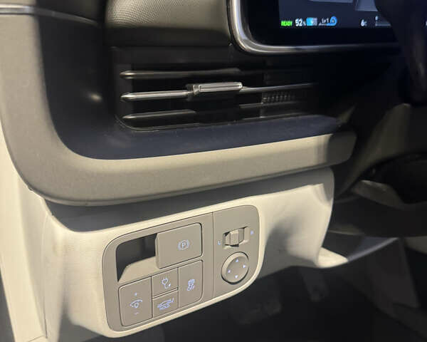 Зеленый Хендай IONIQ 6, объемом двигателя 0 л и пробегом 18 тыс. км за 25200 $, фото 13 на Automoto.ua