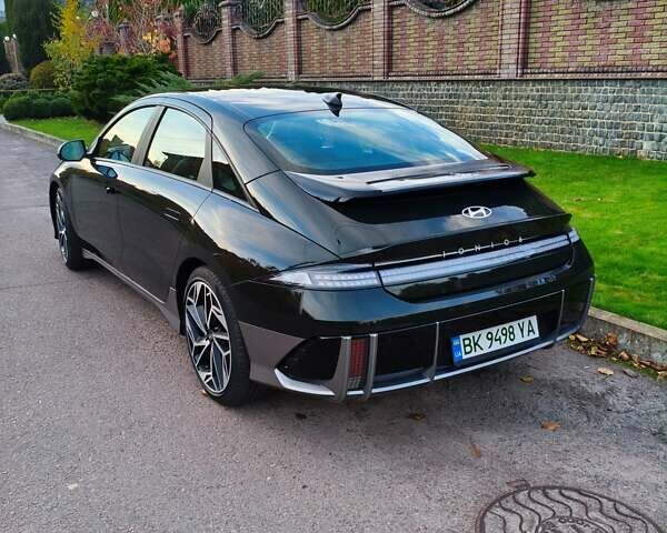 Зеленый Хендай IONIQ 6, объемом двигателя 0 л и пробегом 14 тыс. км за 26399 $, фото 3 на Automoto.ua