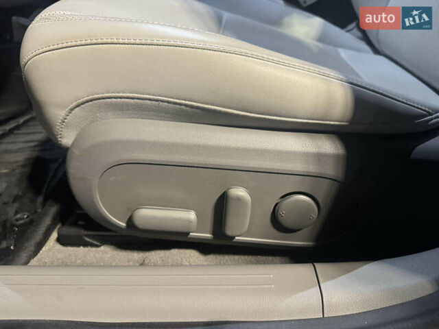 Зеленый Хендай IONIQ 6, объемом двигателя 0 л и пробегом 18 тыс. км за 25200 $, фото 12 на Automoto.ua