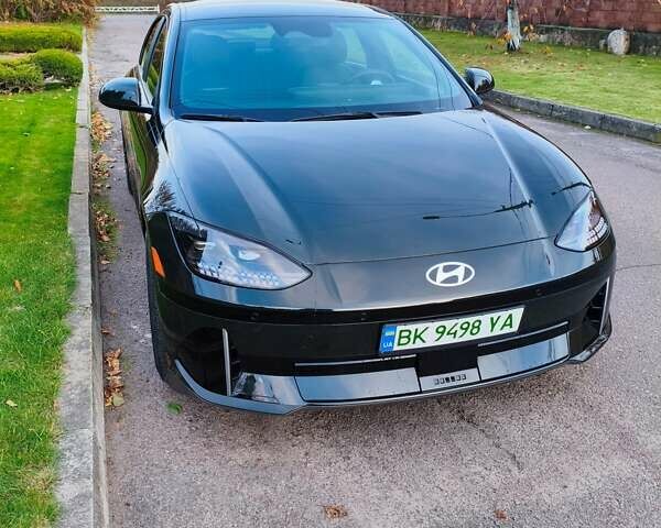 Зеленый Хендай IONIQ 6, объемом двигателя 0 л и пробегом 14 тыс. км за 26399 $, фото 2 на Automoto.ua