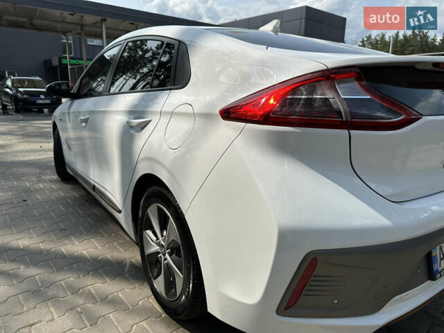 Білий Хендай Ioniq Electric, об'ємом двигуна 0 л та пробігом 94 тис. км за 13199 $, фото 11 на Automoto.ua
