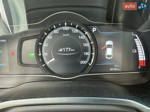 Білий Хендай Ioniq Electric, об'ємом двигуна 0 л та пробігом 94 тис. км за 13199 $, фото 9 на Automoto.ua