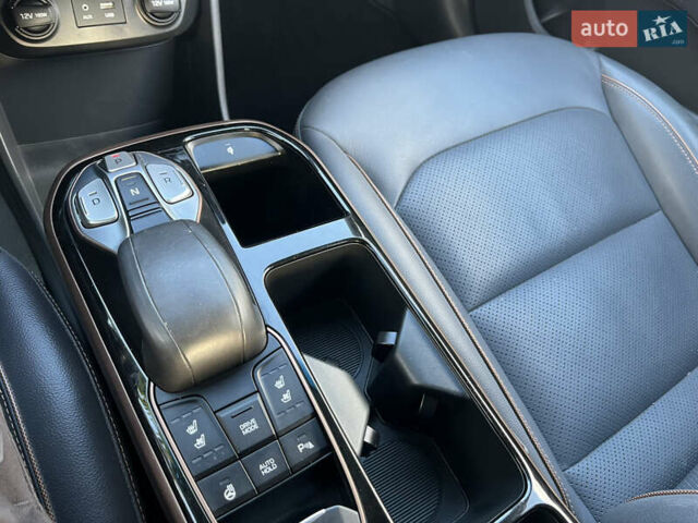 Білий Хендай Ioniq Electric, об'ємом двигуна 0 л та пробігом 77 тис. км за 12800 $, фото 17 на Automoto.ua