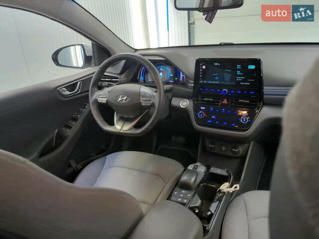 Хендай Ioniq Electric 2020 в Кропивницком (Кировограде) на Automoto.ua Белый Хендай Ioniq Electric, объемом двигателя 0 л и пробегом 48 тыс. км за 16600 $, фото 16 на Automoto.ua