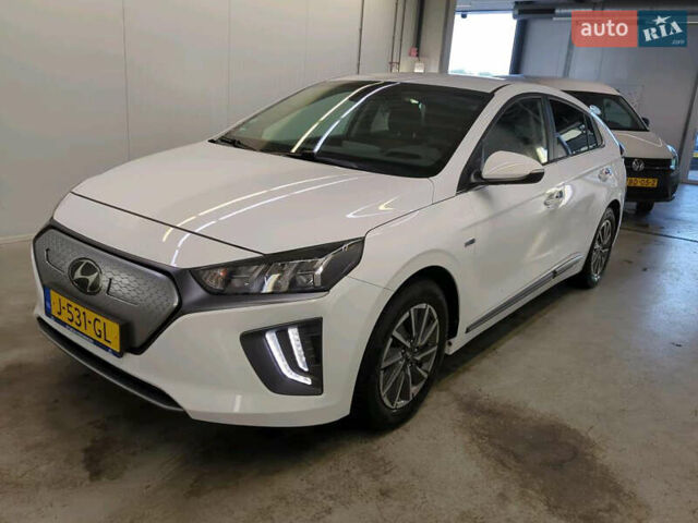 Хендай Ioniq Electric 2020 в Кропивницком (Кировограде) на Automoto.ua Белый Хендай Ioniq Electric, объемом двигателя 0 л и пробегом 48 тыс. км за 16600 $, фото 18 на Automoto.ua