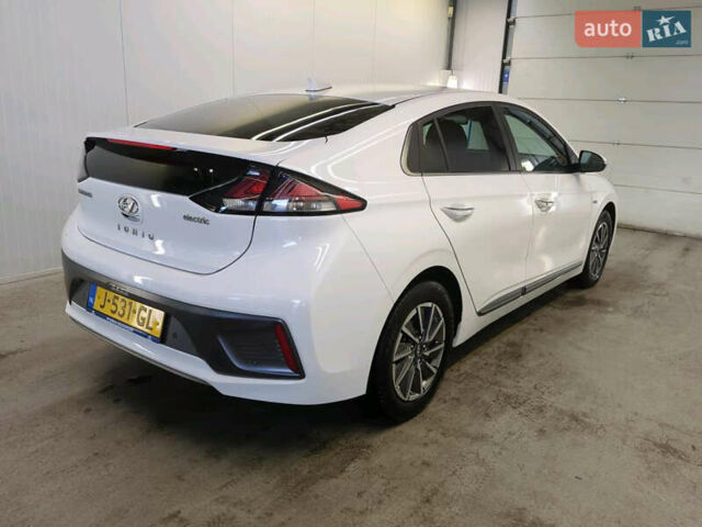 Хендай Ioniq Electric 2020 в Кропивницком (Кировограде) на Automoto.ua Белый Хендай Ioniq Electric, объемом двигателя 0 л и пробегом 48 тыс. км за 16600 $, фото 5 на Automoto.ua