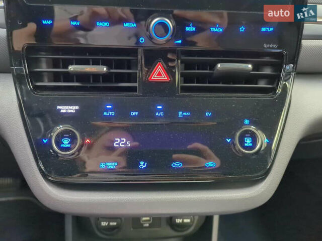 Хендай Ioniq Electric 2020 в Кропивницком (Кировограде) на Automoto.ua Белый Хендай Ioniq Electric, объемом двигателя 0 л и пробегом 48 тыс. км за 16600 $, фото 7 на Automoto.ua