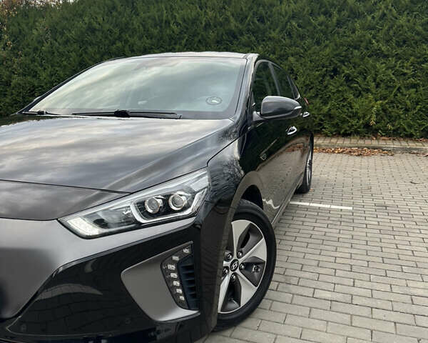 Черный Хендай Ioniq Electric, объемом двигателя 0 л и пробегом 146 тыс. км за 13850 $, фото 18 на Automoto.ua