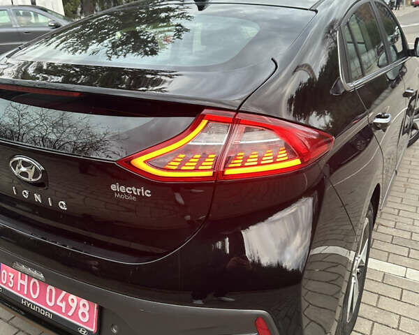 Черный Хендай Ioniq Electric, объемом двигателя 0 л и пробегом 146 тыс. км за 13850 $, фото 27 на Automoto.ua