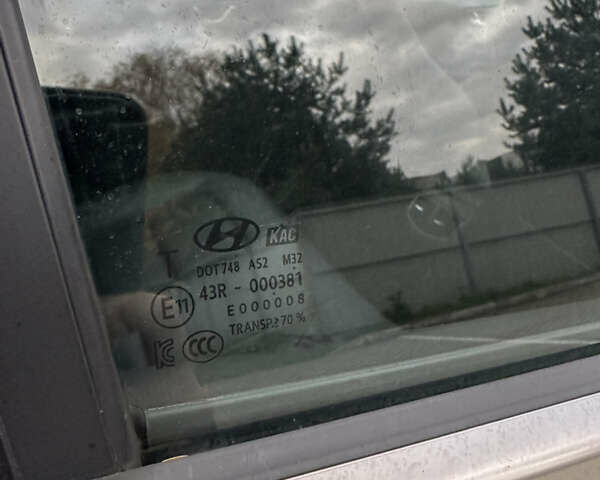 Черный Хендай Ioniq Electric, объемом двигателя 0 л и пробегом 146 тыс. км за 13850 $, фото 111 на Automoto.ua