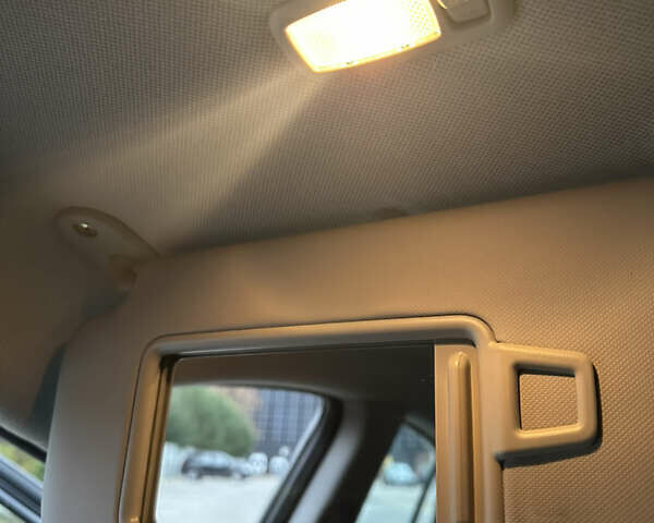 Черный Хендай Ioniq Electric, объемом двигателя 0 л и пробегом 146 тыс. км за 13850 $, фото 87 на Automoto.ua