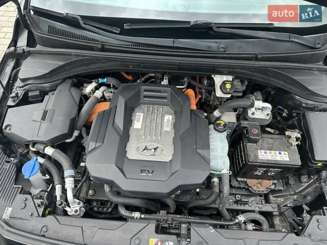 Черный Хендай Ioniq Electric, объемом двигателя 0 л и пробегом 146 тыс. км за 13850 $, фото 41 на Automoto.ua