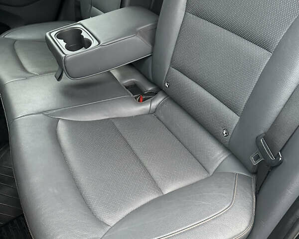 Черный Хендай Ioniq Electric, объемом двигателя 0 л и пробегом 146 тыс. км за 13850 $, фото 71 на Automoto.ua