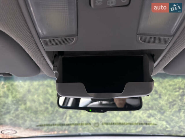 Черный Хендай Ioniq Electric, объемом двигателя 0 л и пробегом 146 тыс. км за 13850 $, фото 80 на Automoto.ua