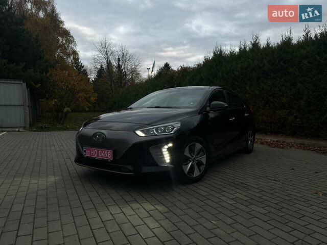 Черный Хендай Ioniq Electric, объемом двигателя 0 л и пробегом 146 тыс. км за 13850 $, фото 101 на Automoto.ua