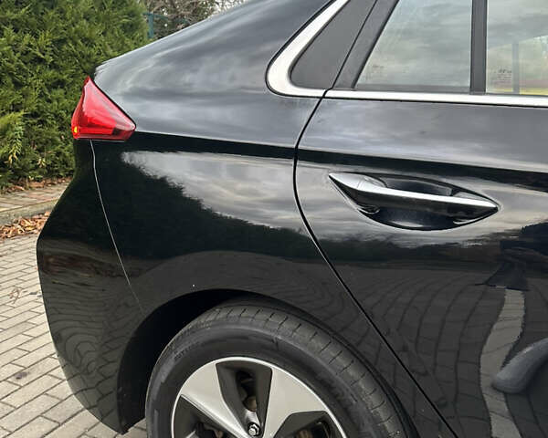 Черный Хендай Ioniq Electric, объемом двигателя 0 л и пробегом 146 тыс. км за 13850 $, фото 29 на Automoto.ua
