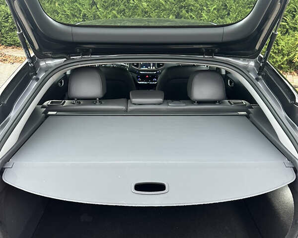 Черный Хендай Ioniq Electric, объемом двигателя 0 л и пробегом 146 тыс. км за 13850 $, фото 37 на Automoto.ua