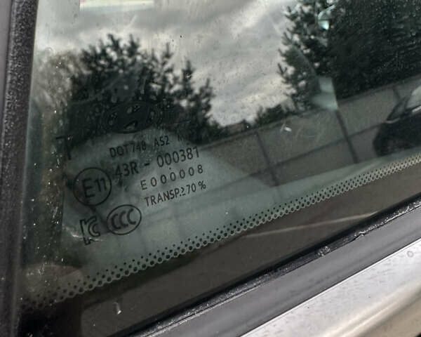 Черный Хендай Ioniq Electric, объемом двигателя 0 л и пробегом 146 тыс. км за 13850 $, фото 110 на Automoto.ua