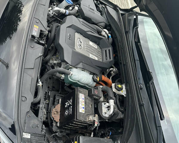 Черный Хендай Ioniq Electric, объемом двигателя 0 л и пробегом 146 тыс. км за 13850 $, фото 40 на Automoto.ua