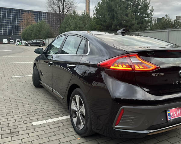 Черный Хендай Ioniq Electric, объемом двигателя 0 л и пробегом 146 тыс. км за 13850 $, фото 21 на Automoto.ua