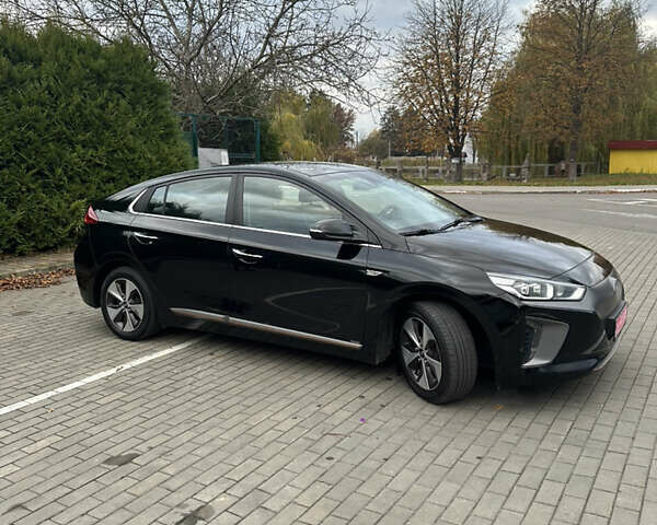 Черный Хендай Ioniq Electric, объемом двигателя 0 л и пробегом 146 тыс. км за 13850 $, фото 13 на Automoto.ua