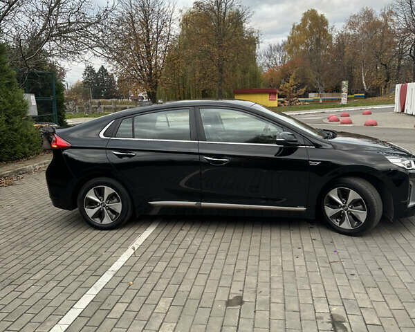 Черный Хендай Ioniq Electric, объемом двигателя 0 л и пробегом 146 тыс. км за 13850 $, фото 12 на Automoto.ua