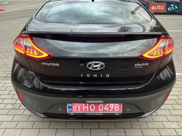 Черный Хендай Ioniq Electric, объемом двигателя 0 л и пробегом 146 тыс. км за 13850 $, фото 26 на Automoto.ua