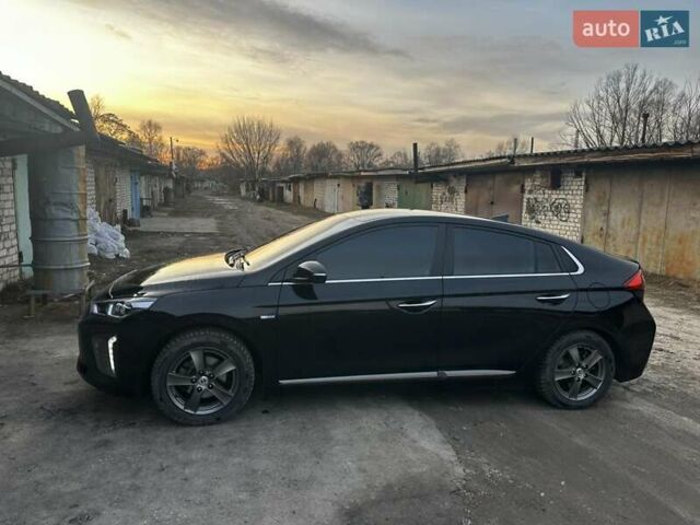 Черный Хендай Ioniq Electric, объемом двигателя 0 л и пробегом 140 тыс. км за 13500 $, фото 13 на Automoto.ua