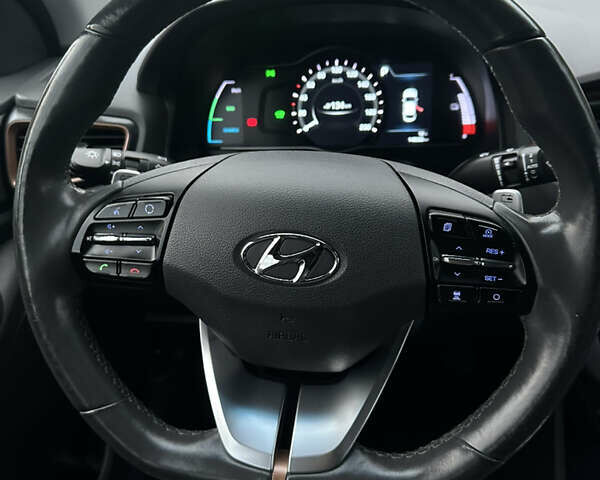 Черный Хендай Ioniq Electric, объемом двигателя 0 л и пробегом 146 тыс. км за 13850 $, фото 77 на Automoto.ua