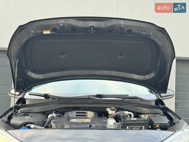 Черный Хендай Ioniq Electric, объемом двигателя 0 л и пробегом 93 тыс. км за 12500 $, фото 63 на Automoto.ua