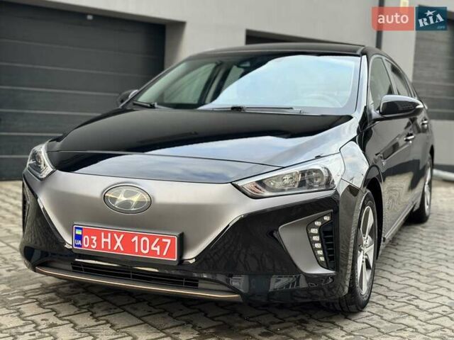 Черный Хендай Ioniq Electric, объемом двигателя 0 л и пробегом 93 тыс. км за 12500 $, фото 6 на Automoto.ua