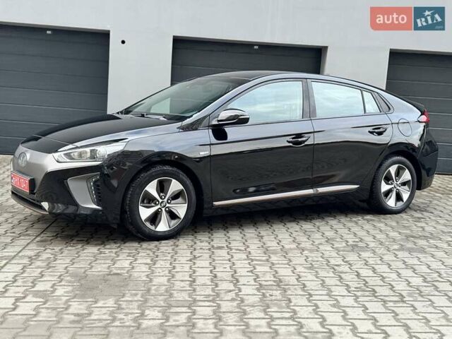 Черный Хендай Ioniq Electric, объемом двигателя 0 л и пробегом 93 тыс. км за 12500 $, фото 9 на Automoto.ua