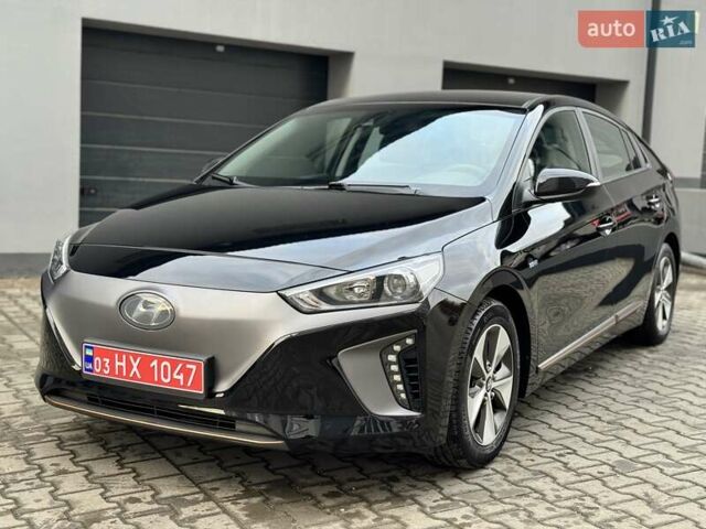 Черный Хендай Ioniq Electric, объемом двигателя 0 л и пробегом 93 тыс. км за 12500 $, фото 7 на Automoto.ua
