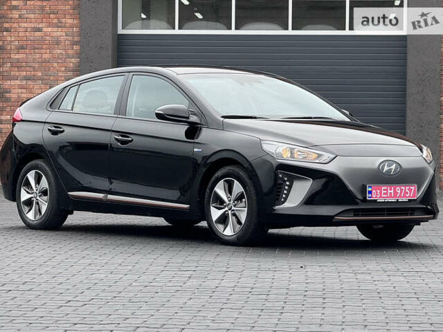 Черный Хендай Ioniq Electric, объемом двигателя 0 л и пробегом 45 тыс. км за 16500 $, фото 2 на Automoto.ua