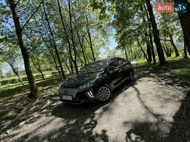 Черный Хендай Ioniq Electric, объемом двигателя 0 л и пробегом 50 тыс. км за 16999 $, фото 7 на Automoto.ua