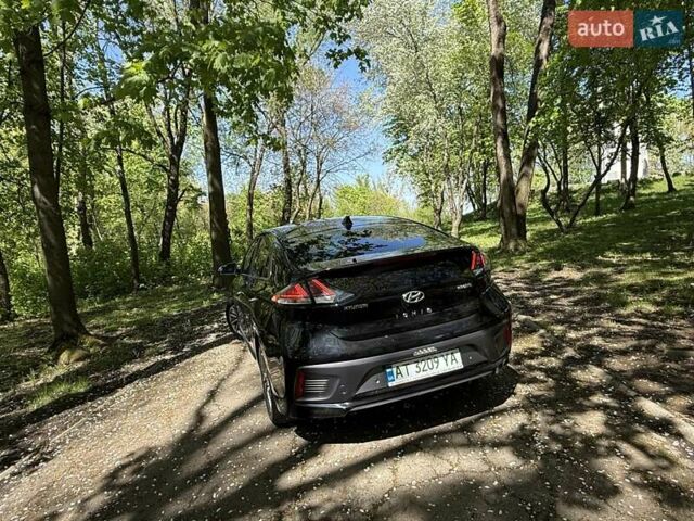 Черный Хендай Ioniq Electric, объемом двигателя 0 л и пробегом 50 тыс. км за 16999 $, фото 15 на Automoto.ua