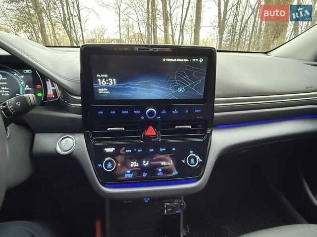 Черный Хендай Ioniq Electric, объемом двигателя 0 л и пробегом 50 тыс. км за 16999 $, фото 34 на Automoto.ua