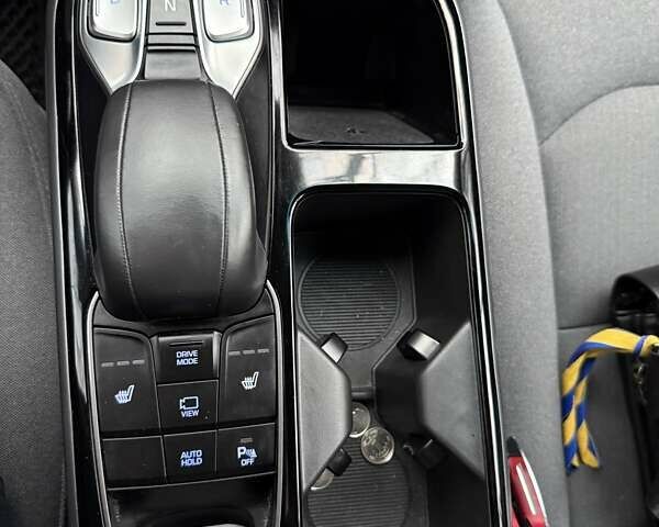 Черный Хендай Ioniq Electric, объемом двигателя 0 л и пробегом 50 тыс. км за 16999 $, фото 35 на Automoto.ua