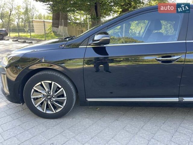 Черный Хендай Ioniq Electric, объемом двигателя 0 л и пробегом 76 тыс. км за 15700 $, фото 16 на Automoto.ua