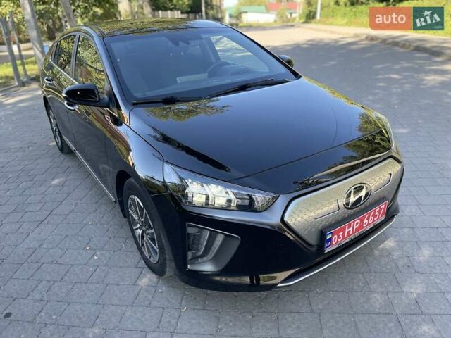 Черный Хендай Ioniq Electric, объемом двигателя 0 л и пробегом 76 тыс. км за 15700 $, фото 4 на Automoto.ua